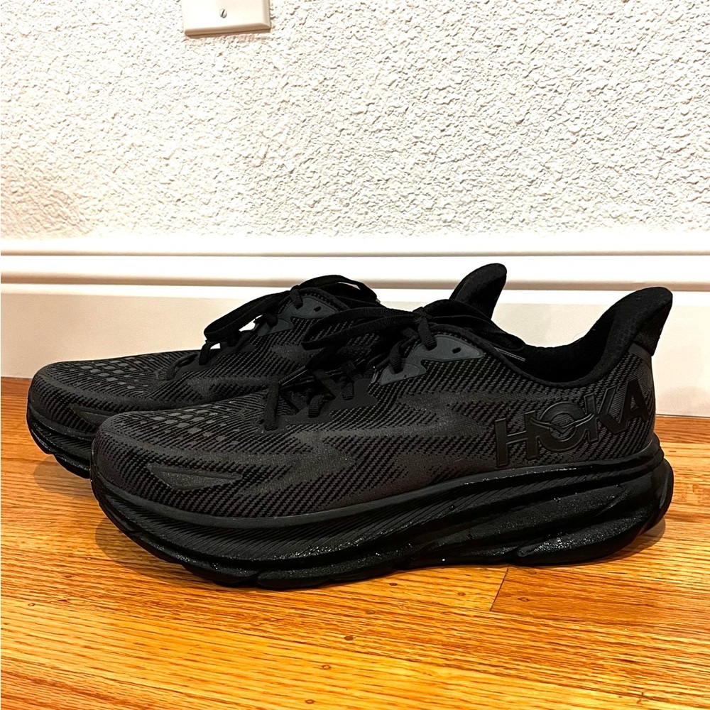 HOKA Clifton Men’s tennis shoes